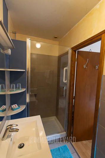 Image No.20-Maison de 8 chambres à vendre à Lalizolle