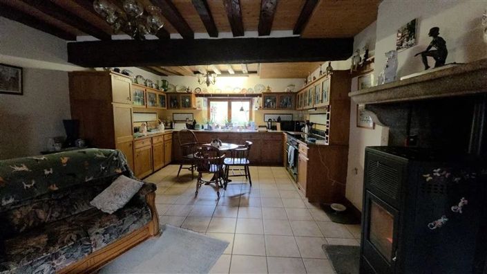 Image No.5-Maison de 3 chambres à vendre à Lussac-les-Églises