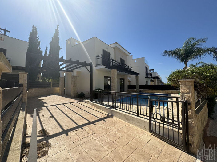 Image No.17-3 Bed Villa for sale