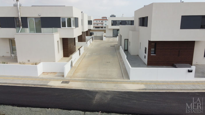 Image No.15-3 Bed Villa for sale