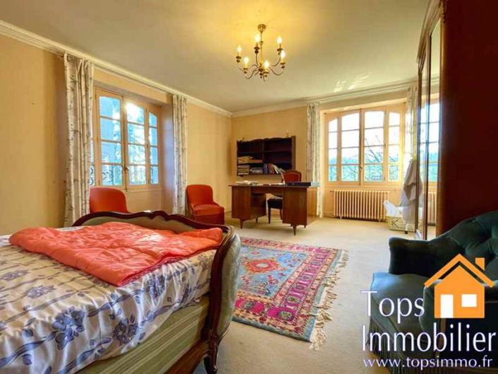 Image No.13-8 Bed Property for sale