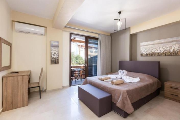 Image No.14-Villa de 5 chambres à vendre à Perama