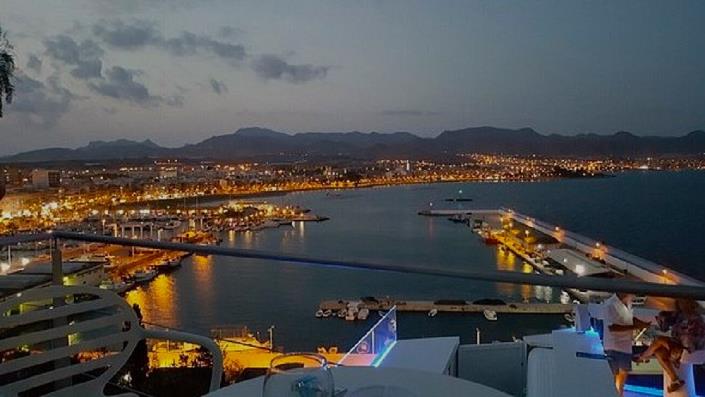 Image No.33-4 Bed Villa / Detached for sale