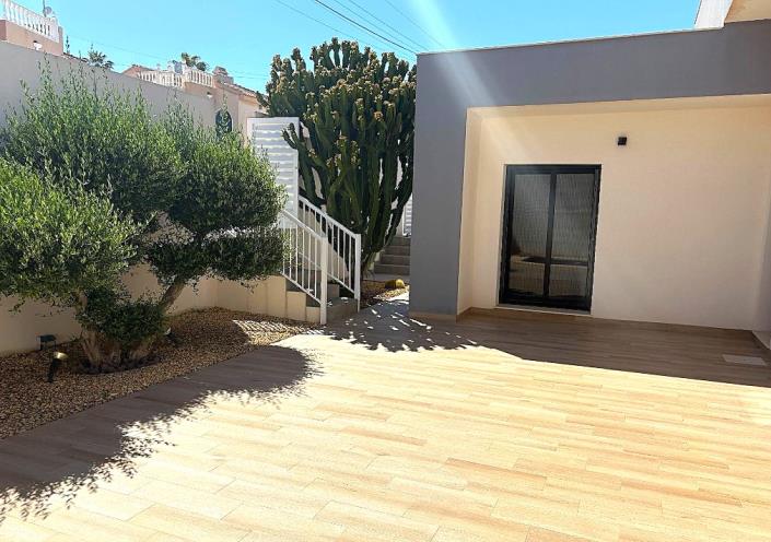 Image No.4-3 Bed Villa / Detached for sale