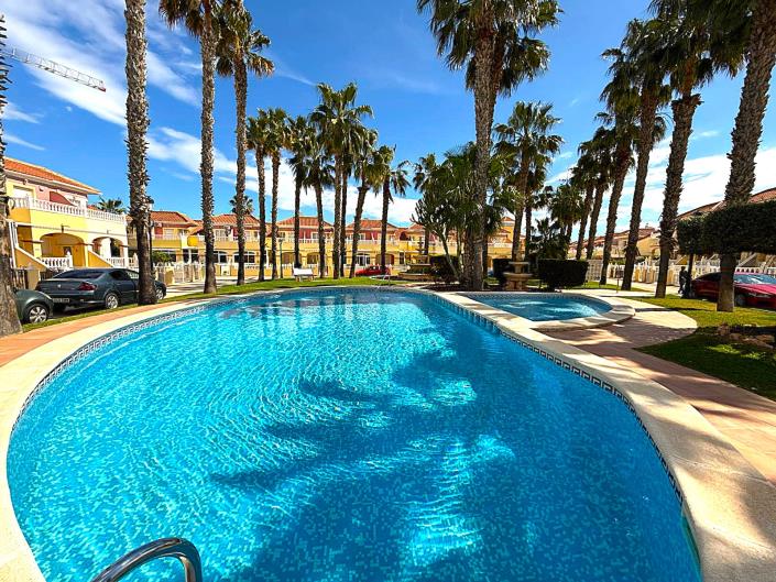 Image No.2-2 Bed Townhouse for sale