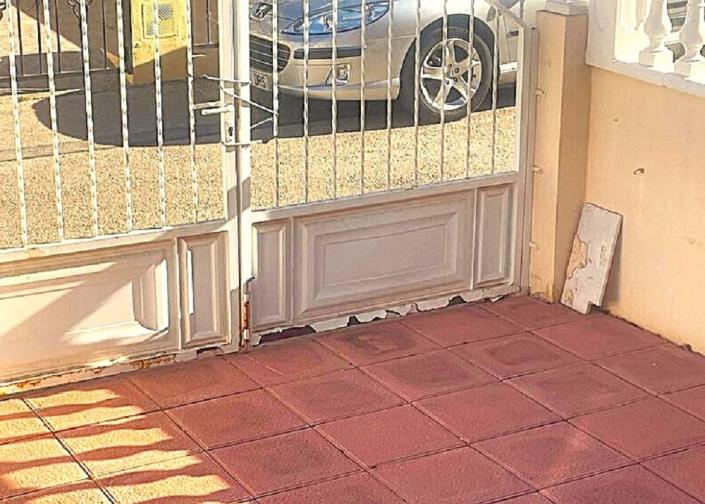 Image No.23-2 Bed Townhouse for sale