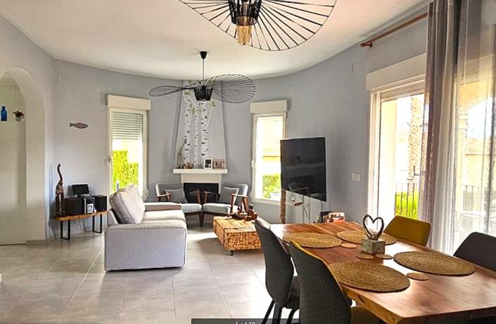 Image No.5-3 Bed Villa / Detached for sale