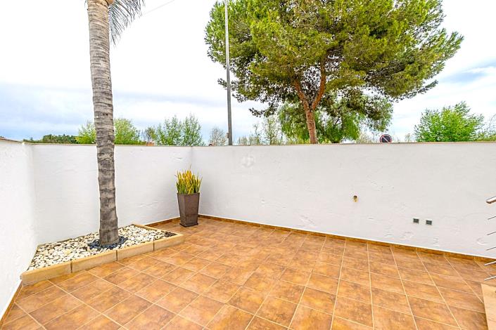 Image No.29-4 Bed Villa / Detached for sale