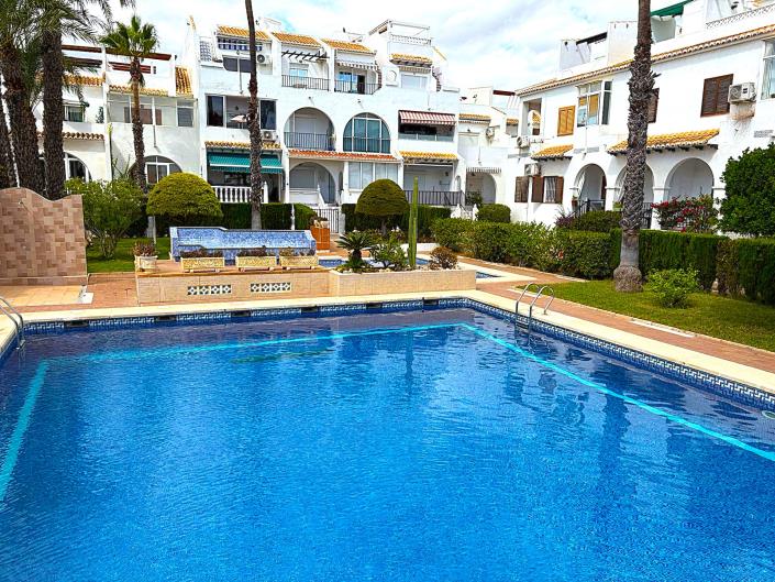 Image No.21-2 Bed Semi-Detached for sale