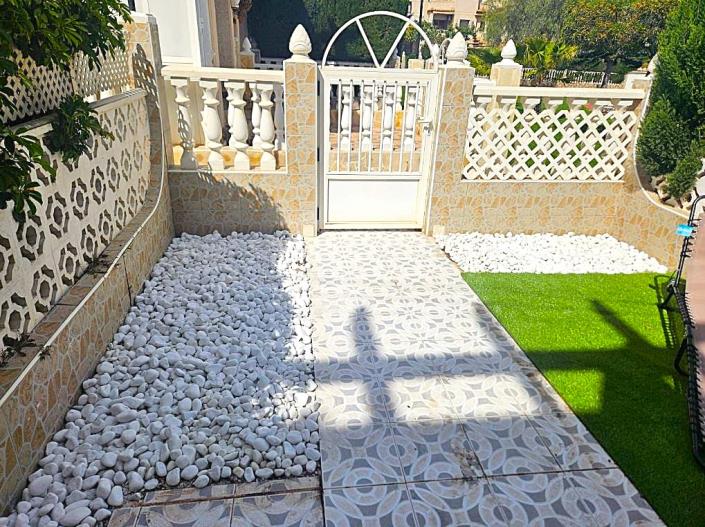 Image No.5-2 Bed Townhouse for sale