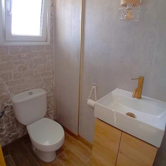 Image No.13-2 Bed Townhouse for sale