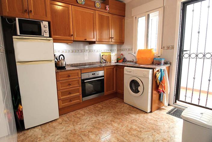 Image No.9-2 Bed Townhouse for sale