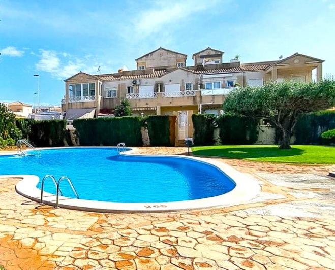 Image No.6-Maison de ville de 2 chambres à vendre à Torrevieja