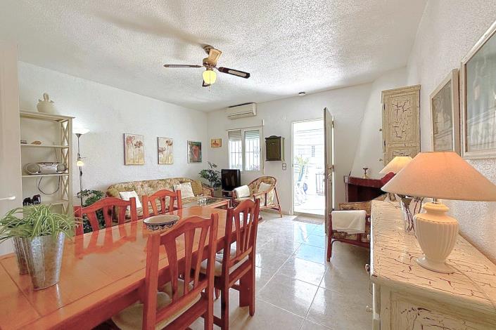 Image No.18-3 Bed Townhouse for sale