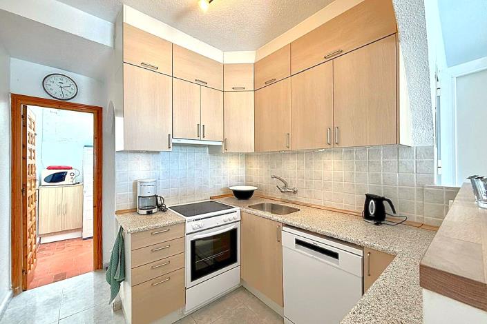 Image No.20-3 Bed Townhouse for sale