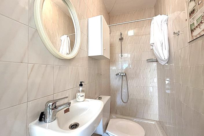 Image No.24-3 Bed Townhouse for sale