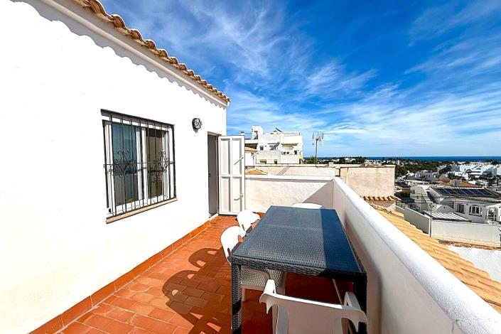 Image No.25-3 Bed Townhouse for sale