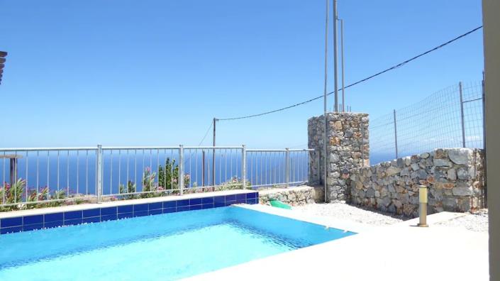 Image No.5-2 Bed Villa / Detached for sale