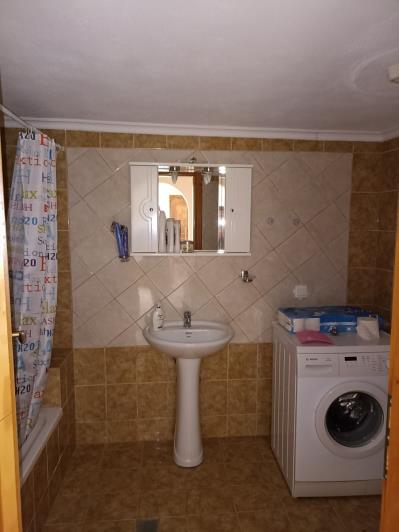 Image No.25-2 Bed House for sale