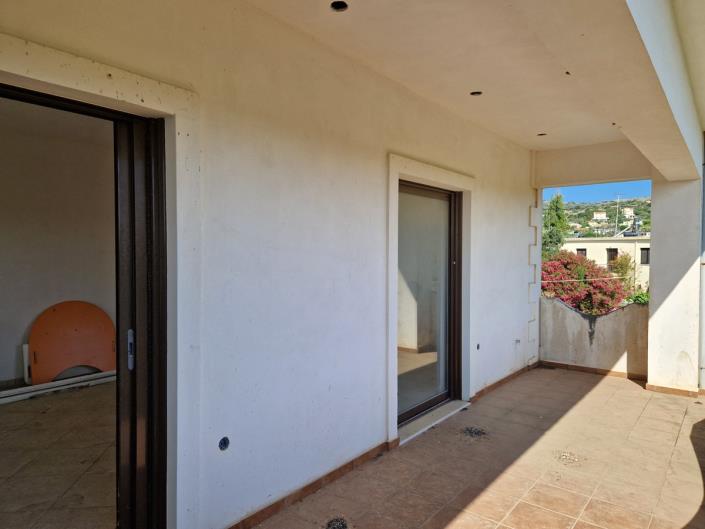 Image No.13-3 Bed House for sale