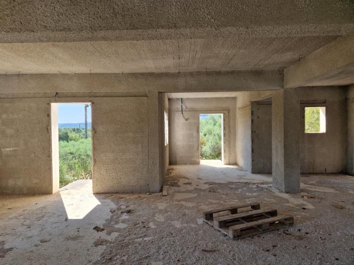 Image No.37-3 Bed House for sale