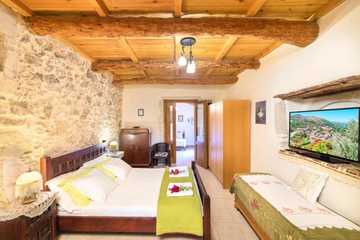 Image No.9-Maison de village de 4 chambres à vendre à Gavalohori