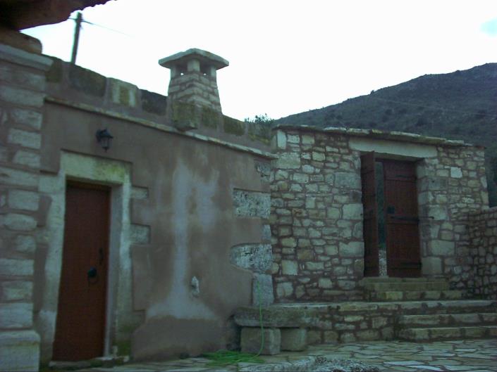 Image No.30-Maison de village de 2 chambres à vendre à Tzitzifes