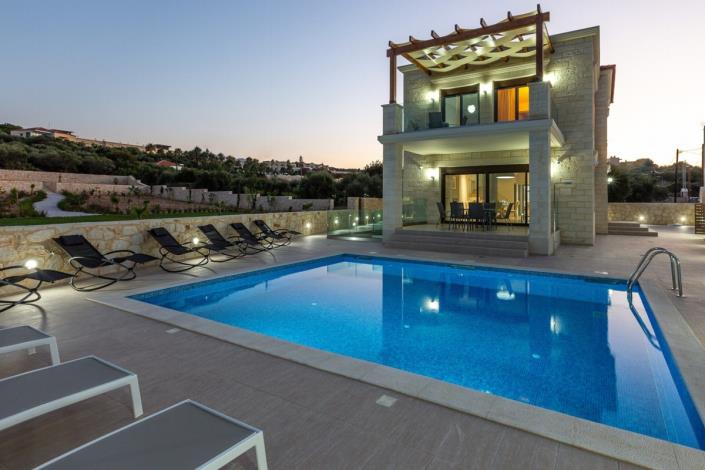 Image No.2-Villa / Détaché de 5 chambres à vendre à Almirida