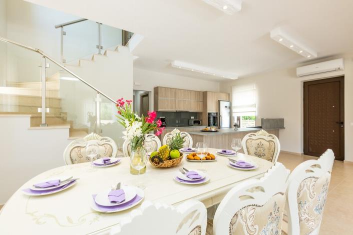 Image No.11-Villa / Détaché de 5 chambres à vendre à Almirida