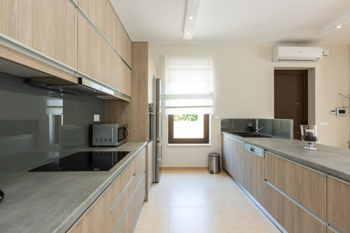 Image No.15-Villa / Détaché de 5 chambres à vendre à Almirida