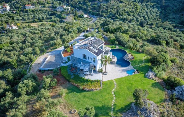 Image No.52-5 Bed Villa / Detached for sale