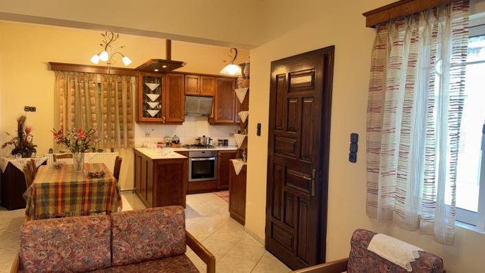 Image No.6-3 Bed House for sale