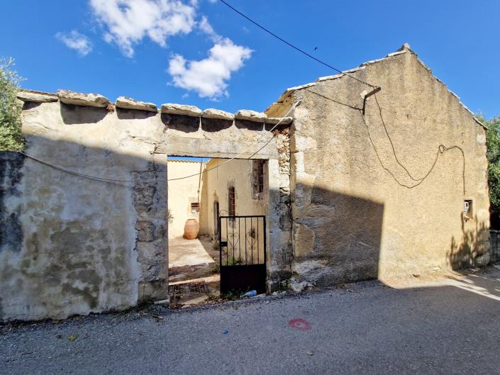 Image No.2-Maison de village de 1 chambre à vendre à Tzitzifes