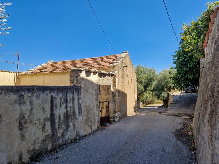 Image No.21-Maison de village de 1 chambre à vendre à Tzitzifes