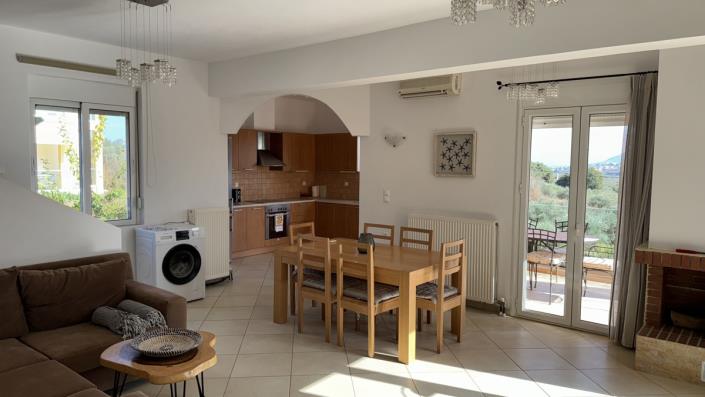 Image No.6-Villa / Détaché de 5 chambres à vendre à Kournas