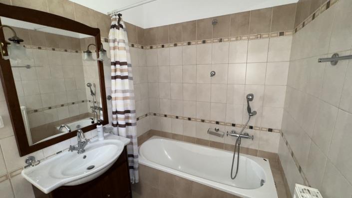 Image No.33-Villa / Détaché de 5 chambres à vendre à Kournas