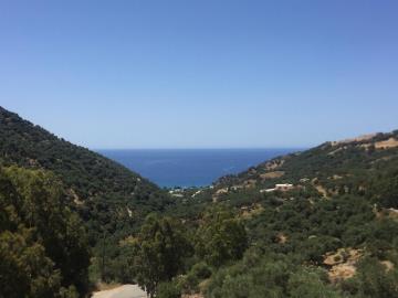 1 - Rodakino, Un hôtel