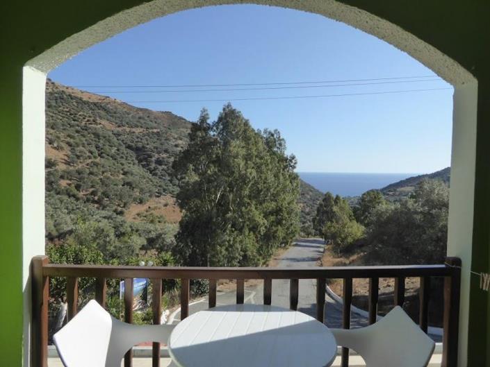 Image No.15-Un hôtel de 12 chambres à vendre à Rodakino