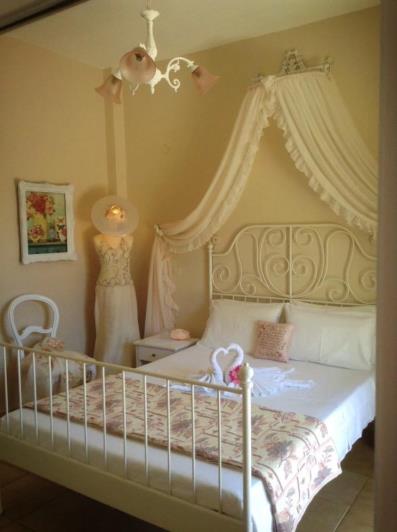 Image No.16-Un hôtel de 12 chambres à vendre à Rodakino