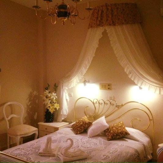 Image No.20-Un hôtel de 12 chambres à vendre à Rodakino