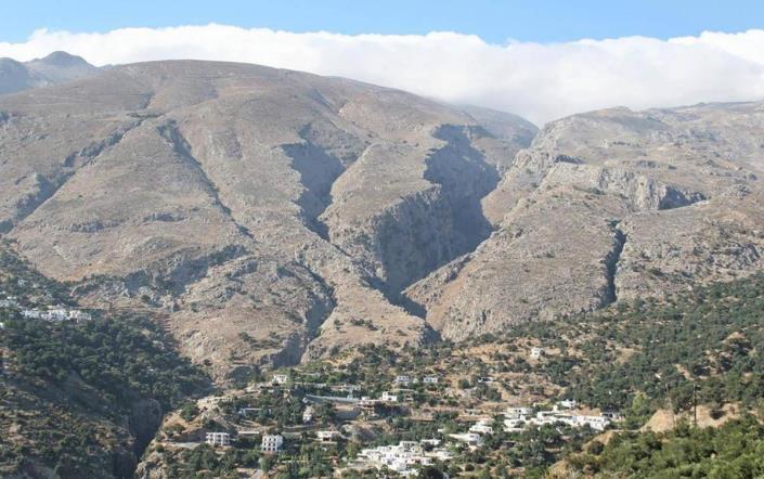 Image No.28-Un hôtel de 12 chambres à vendre à Rodakino