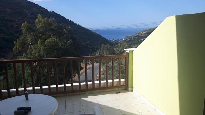 Image No.22-Un hôtel de 12 chambres à vendre à Rodakino