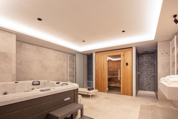 Image No.12-Villa de 12 chambres à vendre à Arkardi