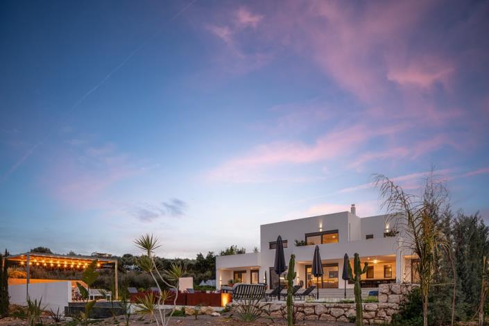 Image No.26-Villa de 12 chambres à vendre à Arkardi