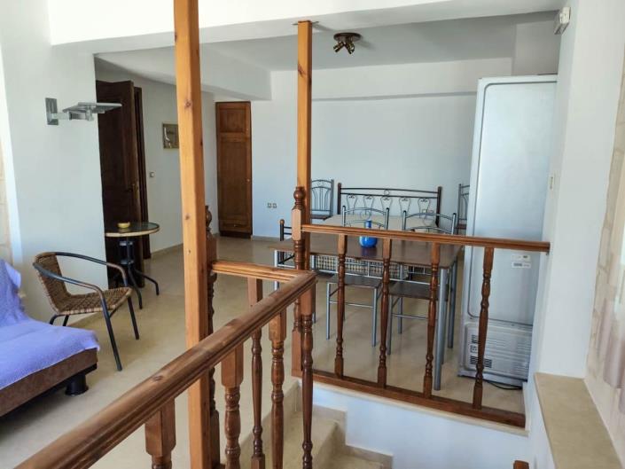 Image No.19-4 Bed House for sale