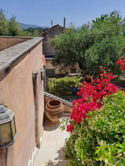 Image No.47-3 Bed Villa / Detached for sale