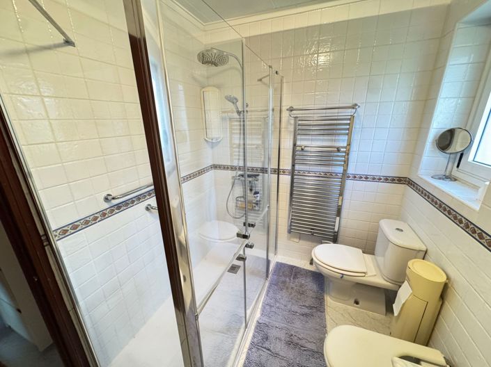 Image No.9-3 Bed Villa for sale