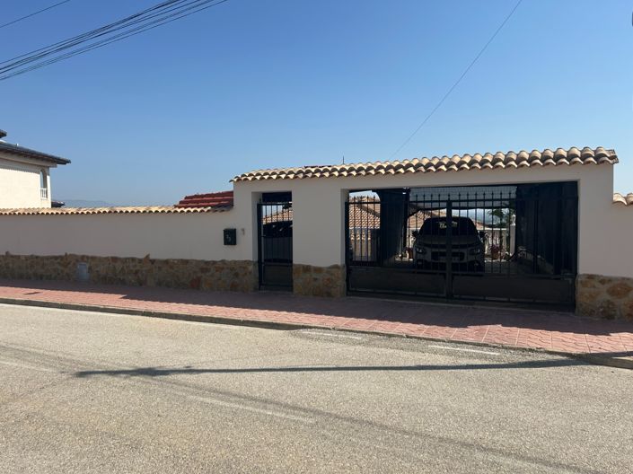 Image No.41-3 Bed Villa for sale