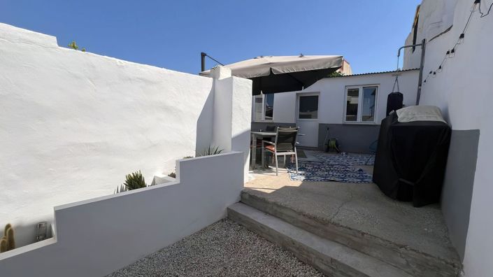 Image No.13-5 Bed Townhouse for sale