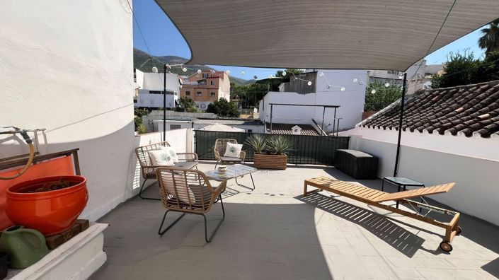 Image No.26-5 Bed Townhouse for sale